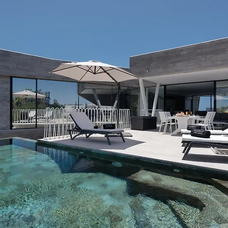 Karat Calypso Βίλα